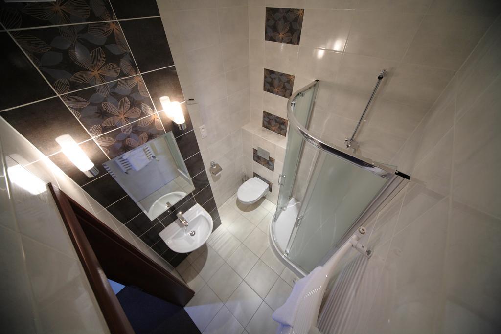 Hotel Stara Fabryka Malogoszcz Zimmer foto